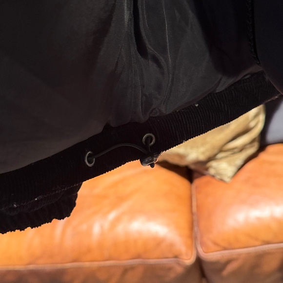 Levi's Womens Black Corduroy Puffer Jacket - Picture 8 of 10